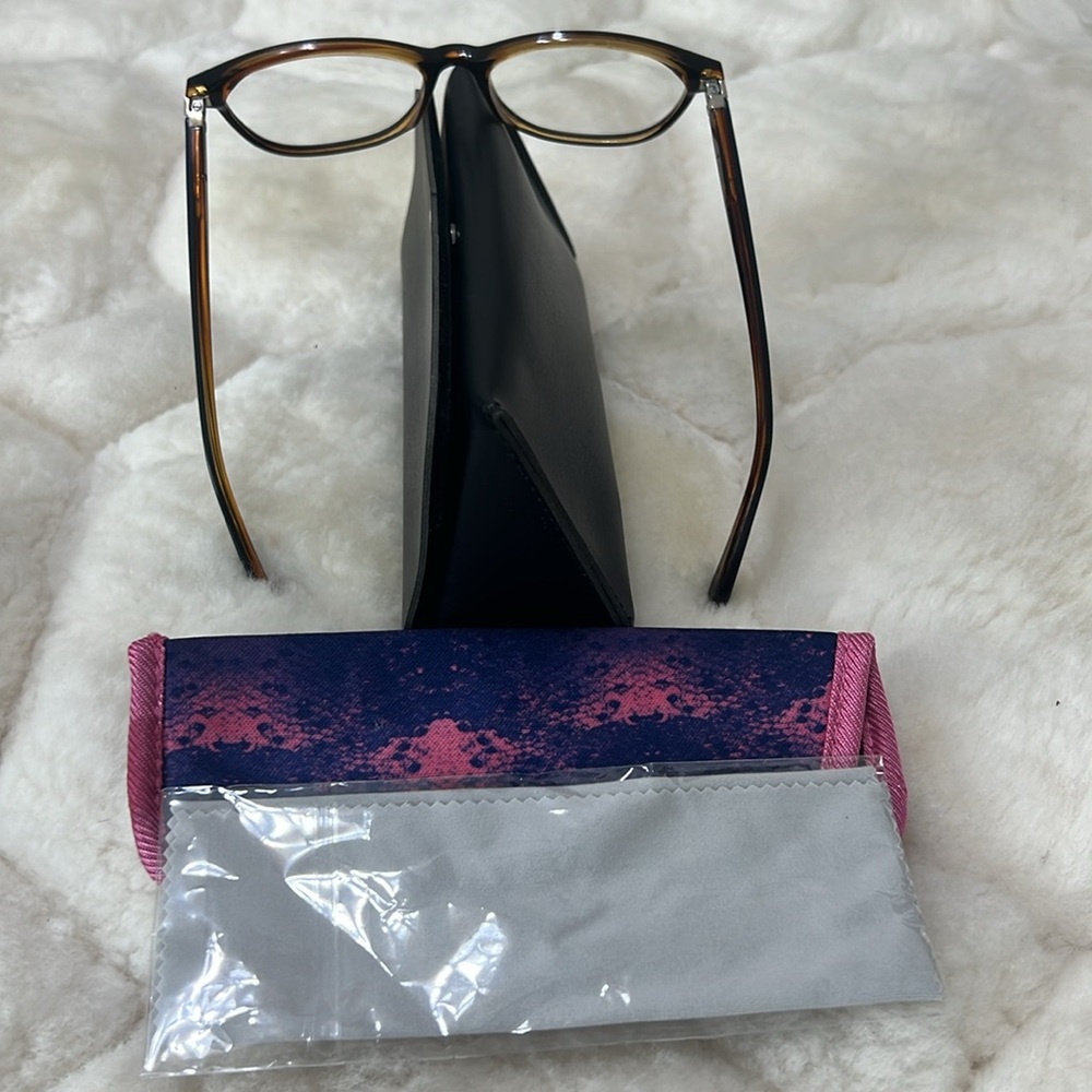 Lilly Pulitzer “frames” - Picture 7 of 12